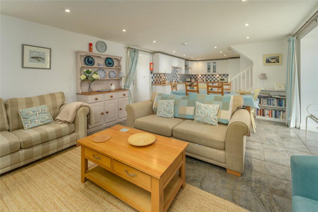 House in Alnwick, Northumberland - More