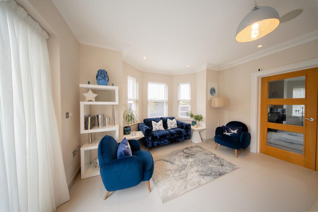 Vicarage Lane, Bowdon, WA14 photo 5
