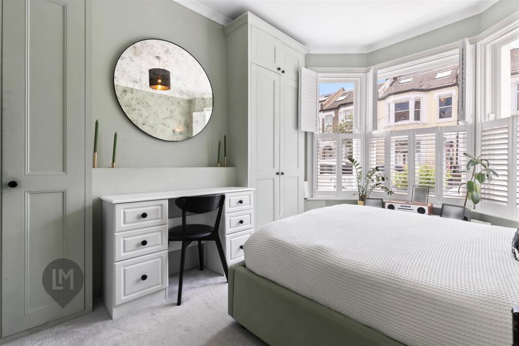 Apartment in London - View 5