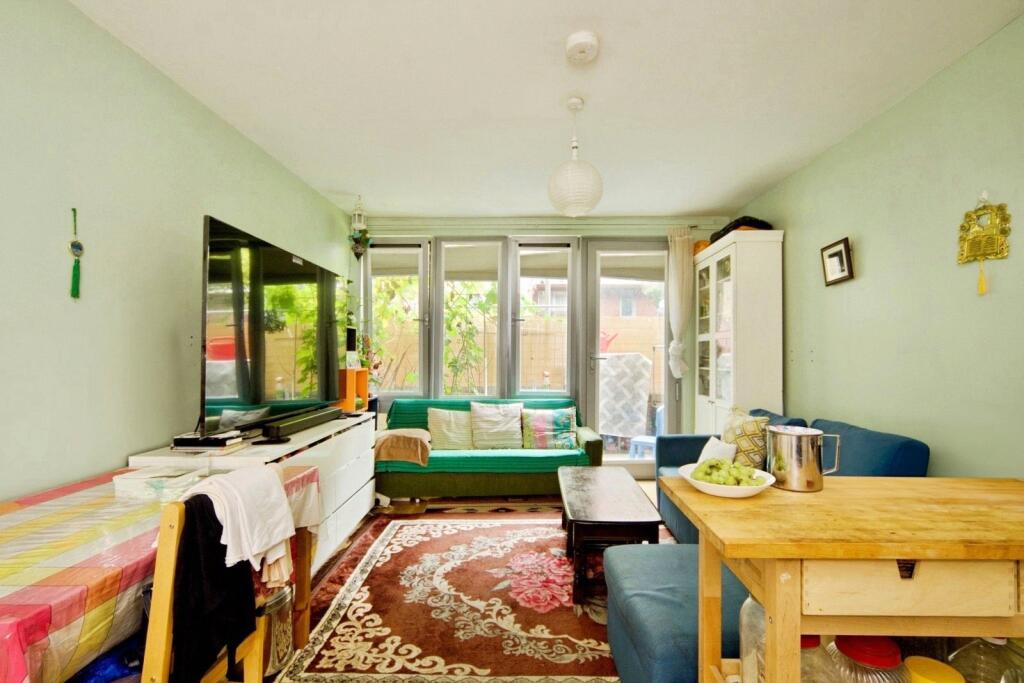 Apartment in London, Forest Gate - View 3