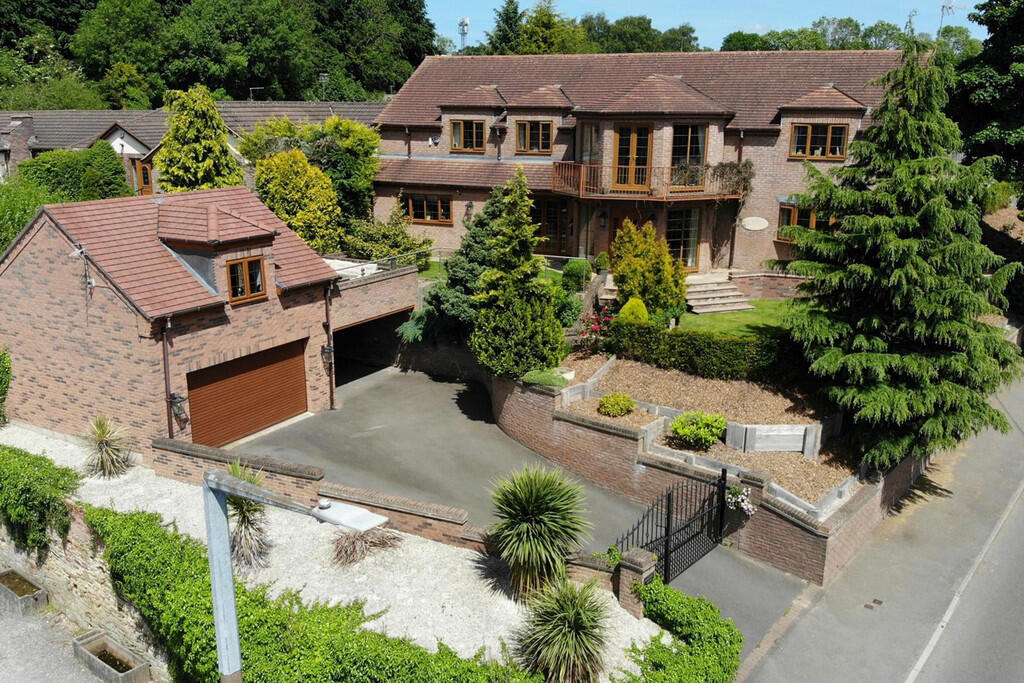 Main image of property: The Delves, Swanwick