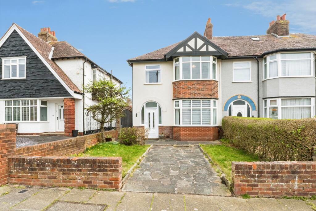 Main image of property: Links Road, Blackpool, Lancashire, FY1