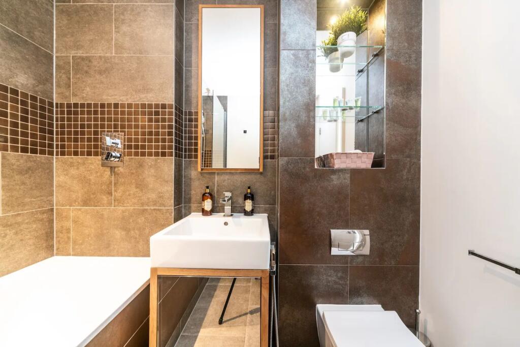Apartment in London, Callis Yard, Woolwich - More