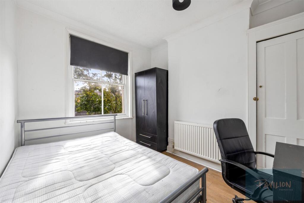 House in Brighton, Round Hill - View 5
