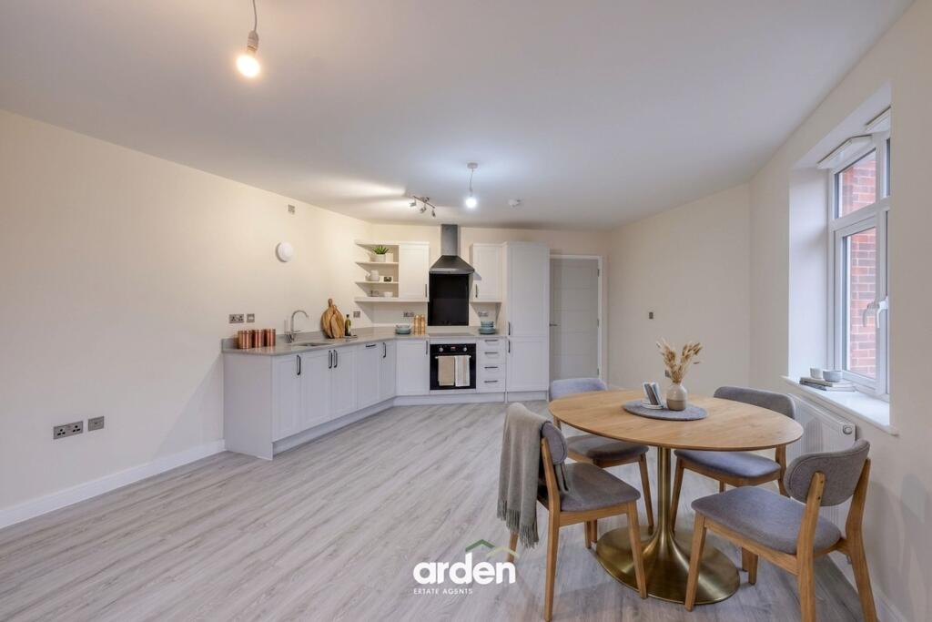 Apartment in Birmingham, West Midlands - View 3
