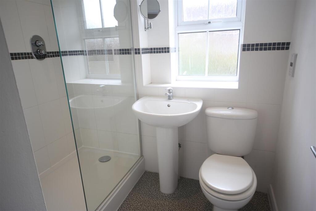 House in Slough, Langley - More