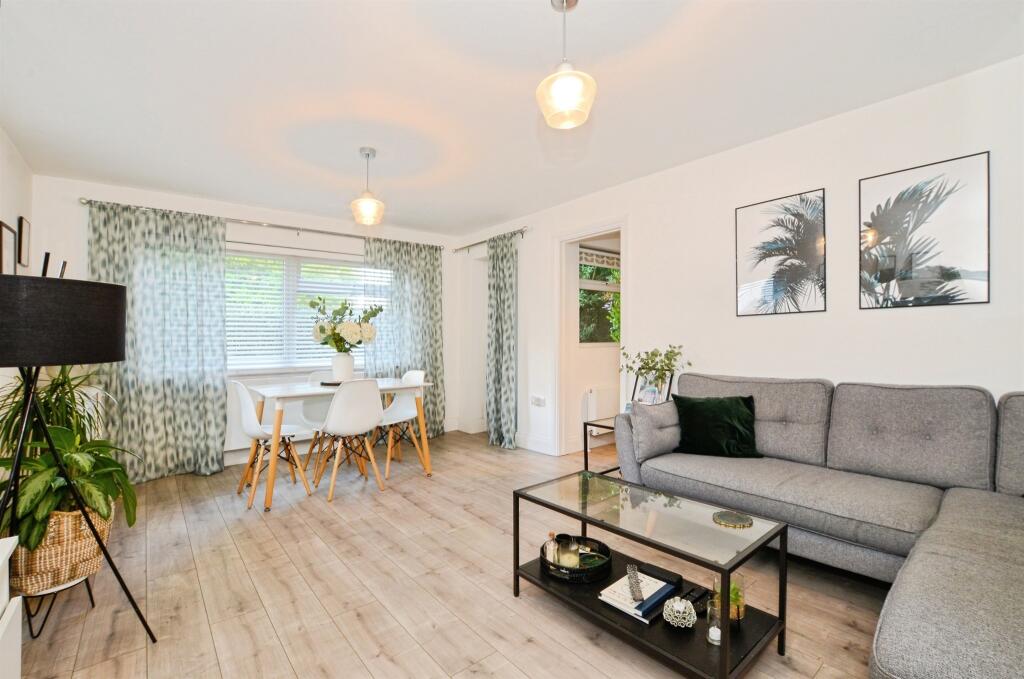 St. Johns Road, Harpenden photo 5