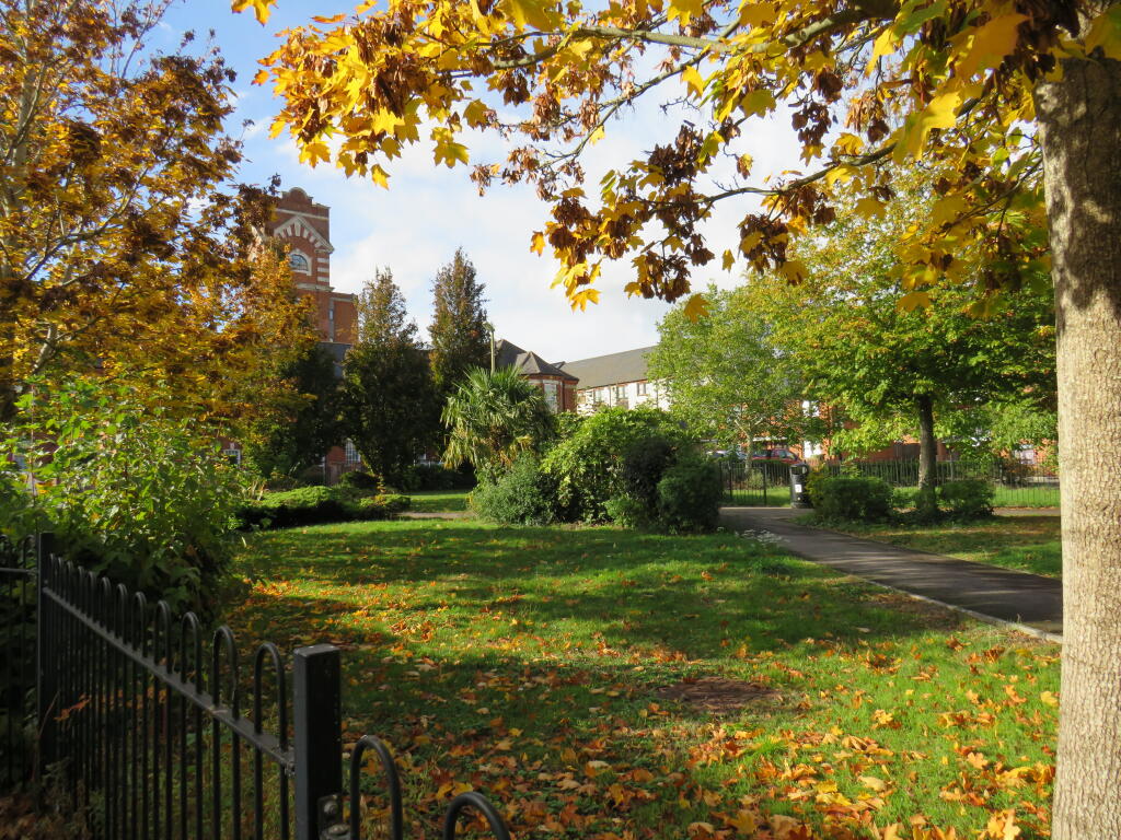House in Reading - View 2