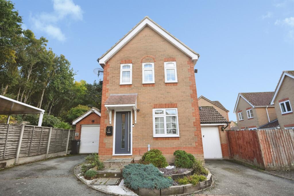 Stafford Crescent, Braintree photo 3