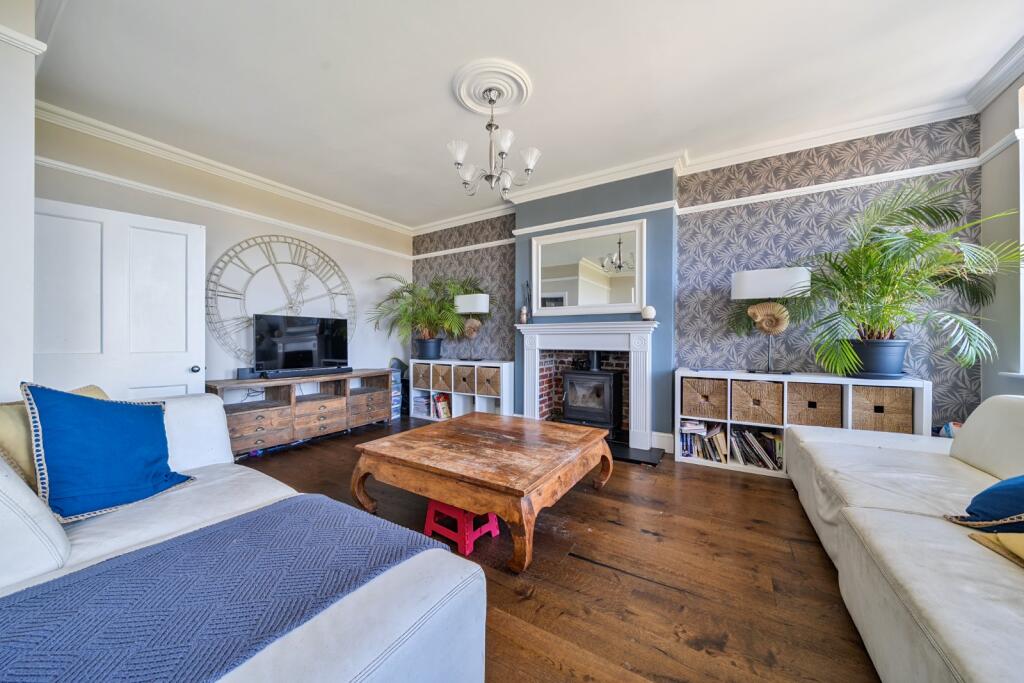 Apartment in Gosport, Hampshire - View 4