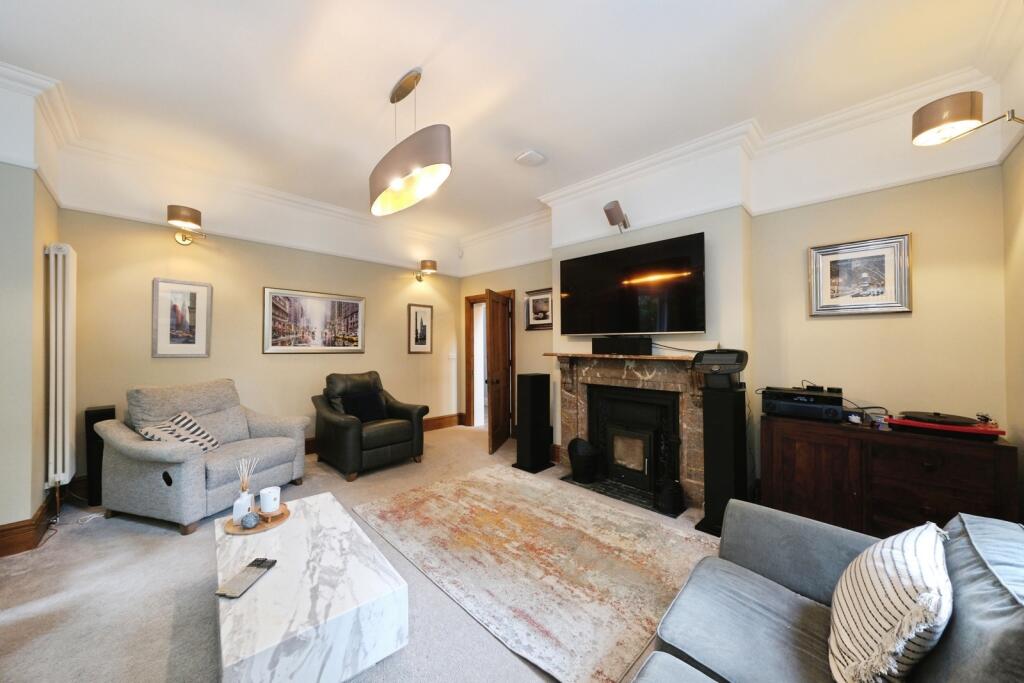 House in North East Derbyshire, Pilsley - View 2