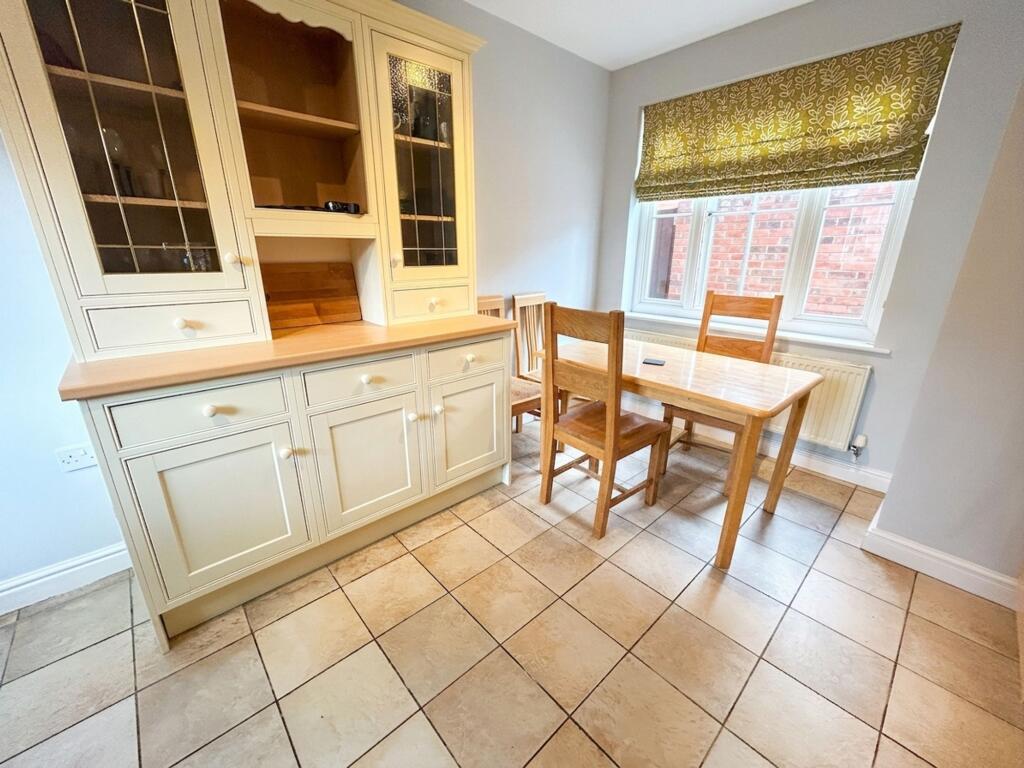 Apartment in Warrington - More