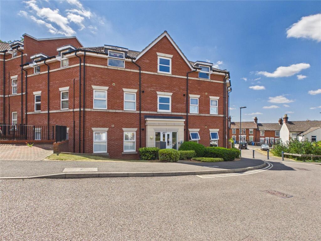 Main image of property: Meridian Rise, Ipswich, Suffolk, IP4