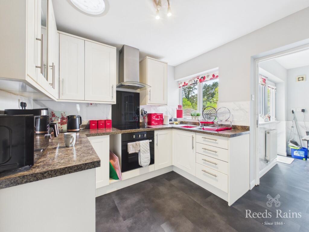 Debruse Avenue, Yarm, Stockton-on-tees, TS15 photo 3