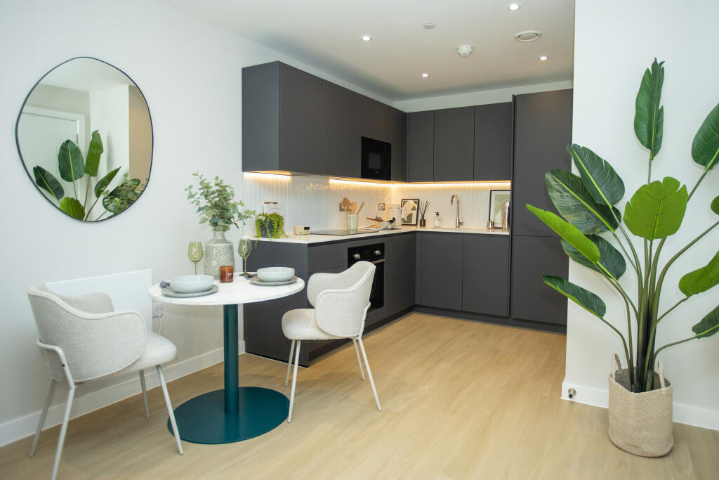 Main image of property: Emporium House East, Alloway Courtyard, Weldale Street, Reading RG1 7PZ