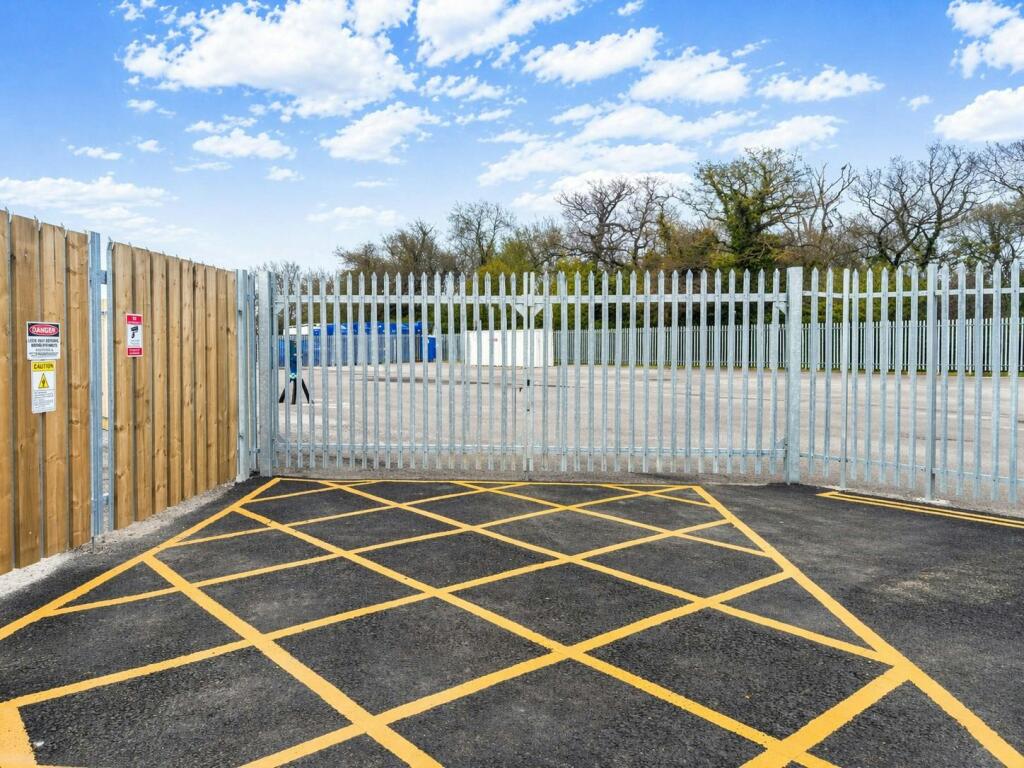 ChatGPT Image Apr 15, 2026, 01_14_00 PM.jpg