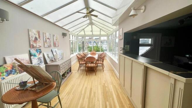 CONSERVATORY/BAR AREA