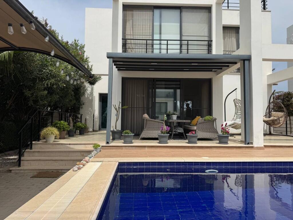 Main image of property: Edremit, Girne