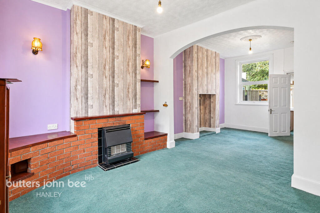 House in Stoke-on-Trent - View 4