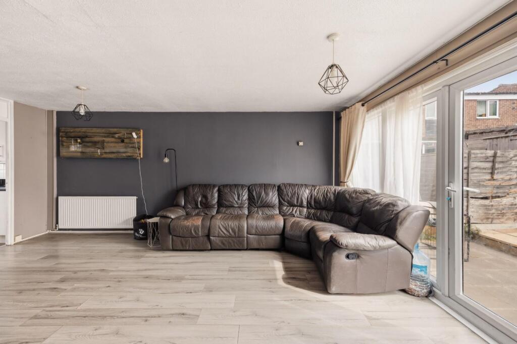 House in Bristol, Hengrove - More