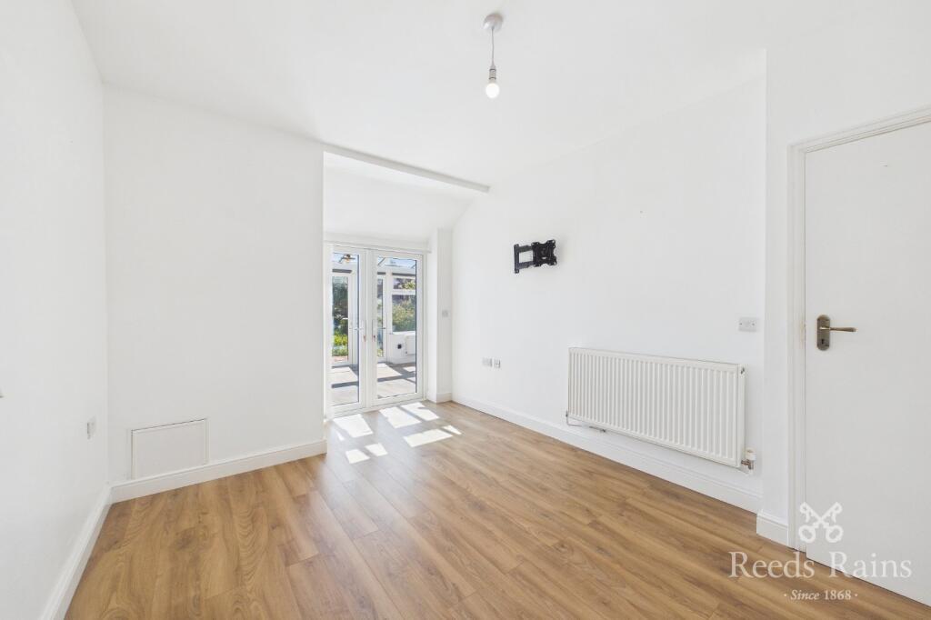 Eaton Avenue, Rhyl, Denbighshire, LL18 photo 4