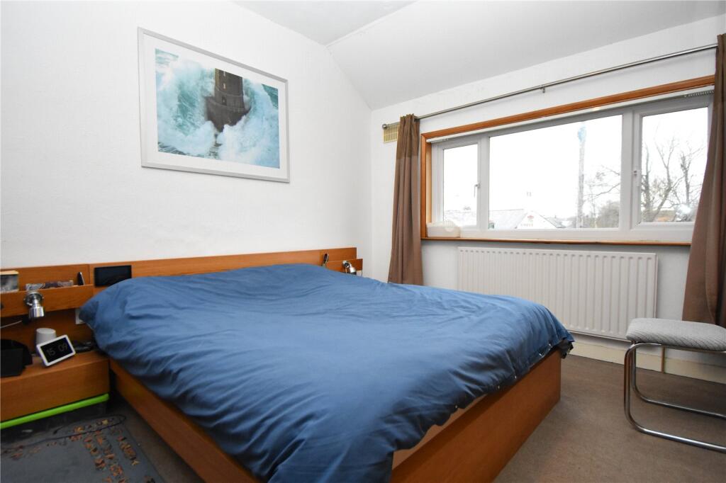 House in Marlborough, St Margarets - More