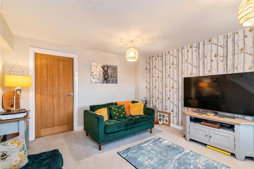Freda Lane, Bottesford, Nottinghamshire, NG13 photo 2