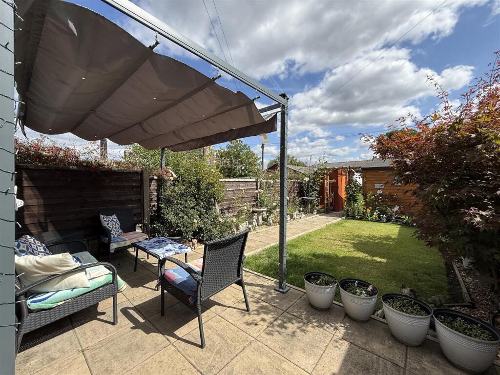 House in Tameside, Greater Manchester - View 5