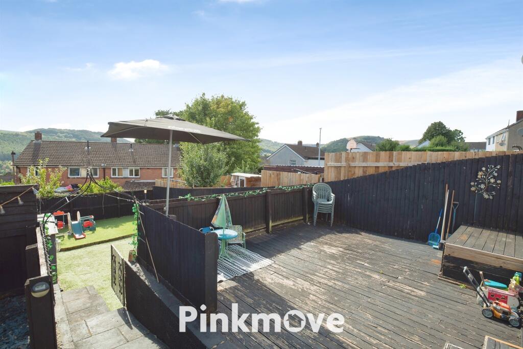 House in Newport - View 4