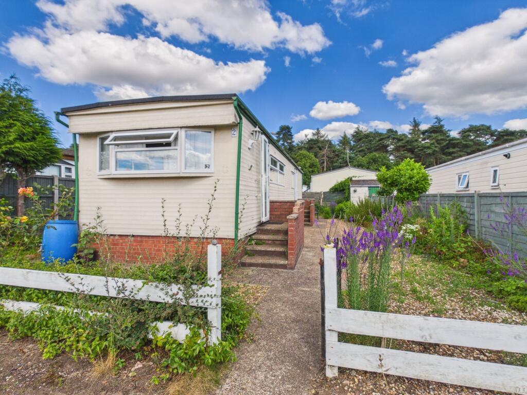 Main image of property: Parklands Mobile Homes, Scunthorpe, DN17