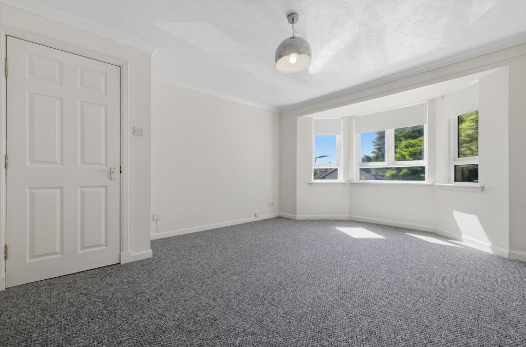 Apartment in Livingston, Knightsridge - View 3