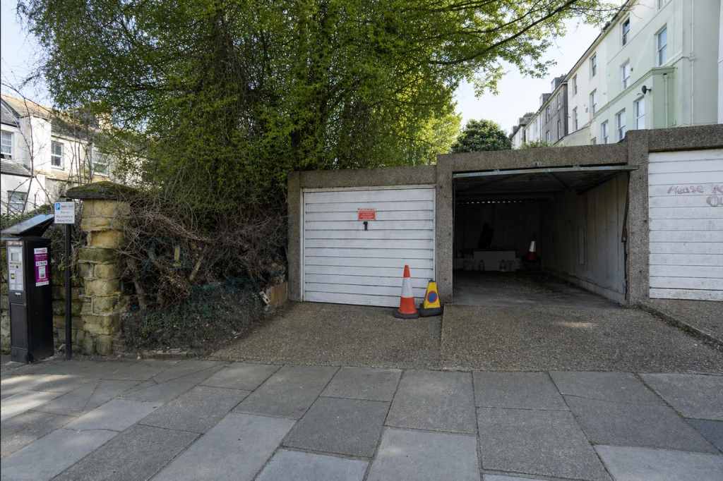 1 Cornwallis Gardens, Hastings - View 2