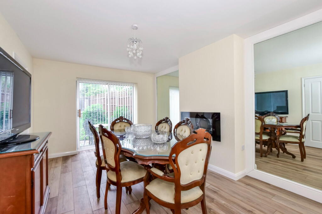 Chiltern Drive, Mill End, Rickmansworth, WD3 8LA photo 4