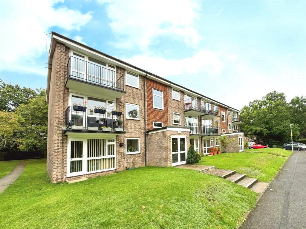 Main image of property: Westcote Road, Reading, Berkshire, RG30