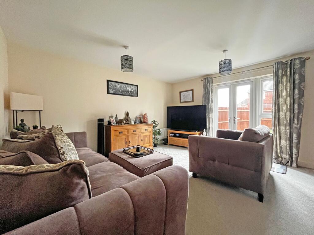 Fauld Drive Kingsway, Quedgeley, GL2 photo 4