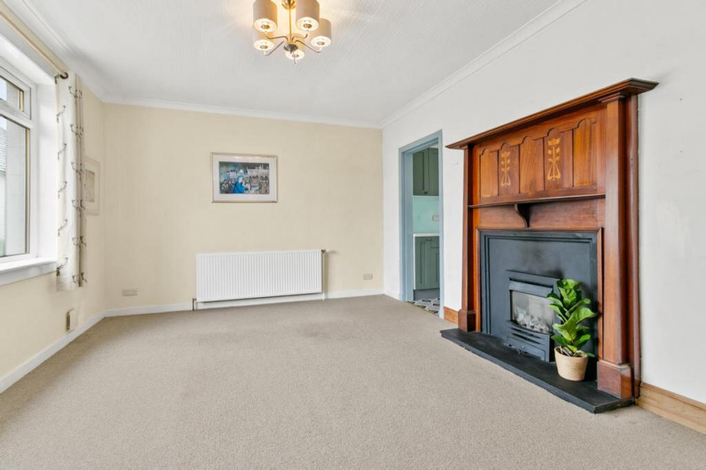 House in Eaglesham, Bonnyton, East Renfrewshire - View 4