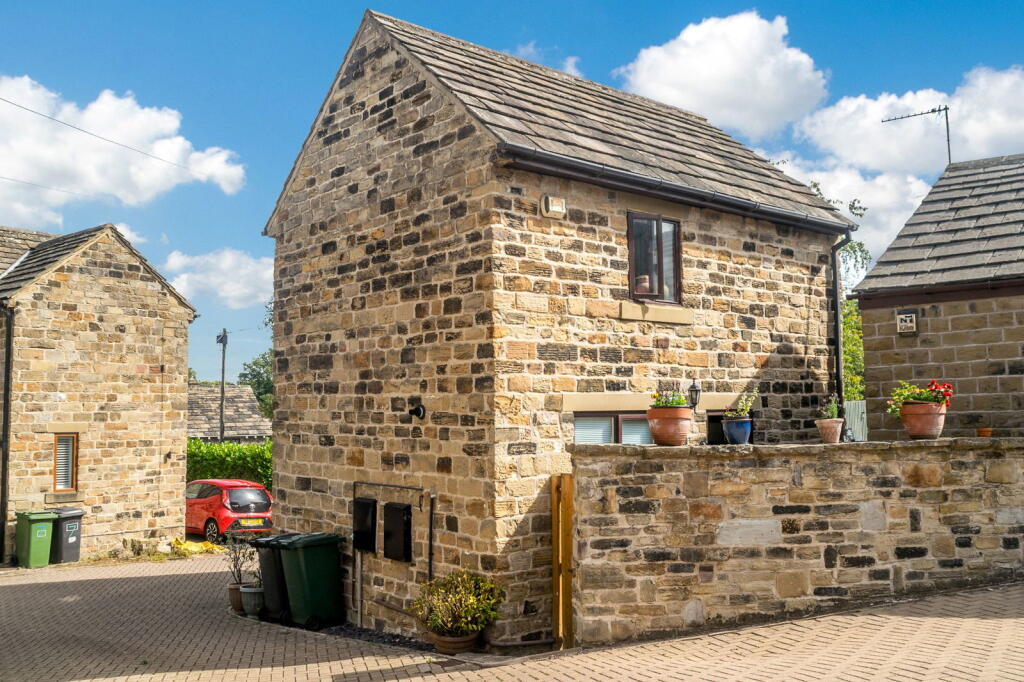 Kings Court, King Street, Skelmanthorpe, HD8 photo 2