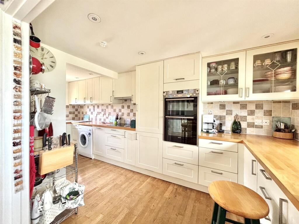 House in Salisbury - View 4