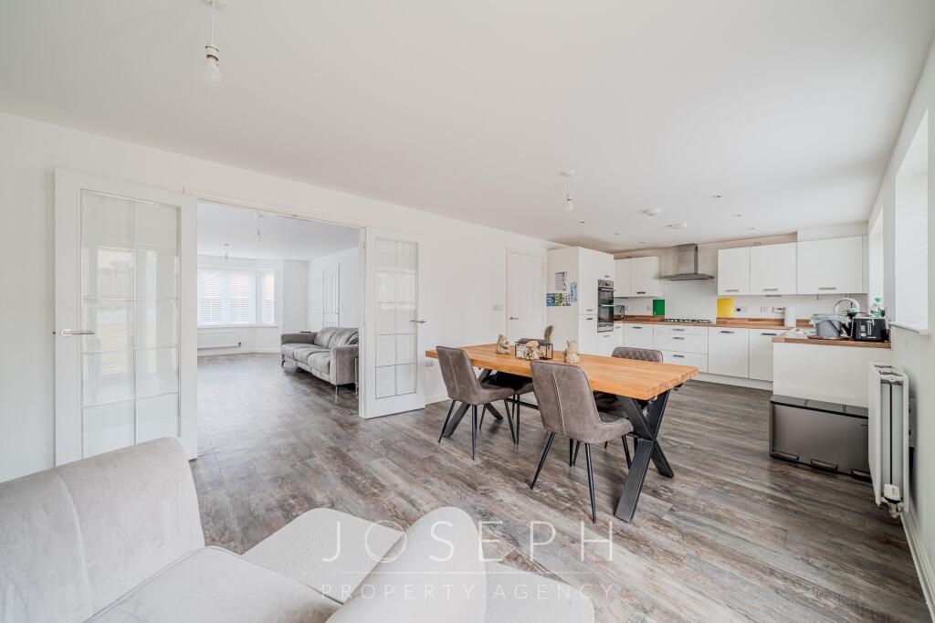 House in Ipswich - View 2