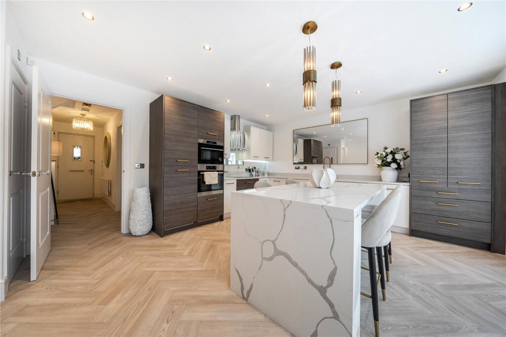 House in Oldham, Stock Brook, Chadderton - View 4