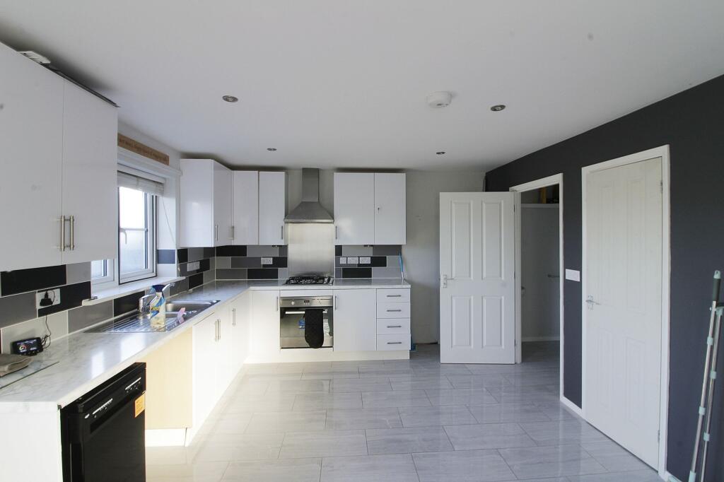 Millport Drive, Eye, PE6 photo 2