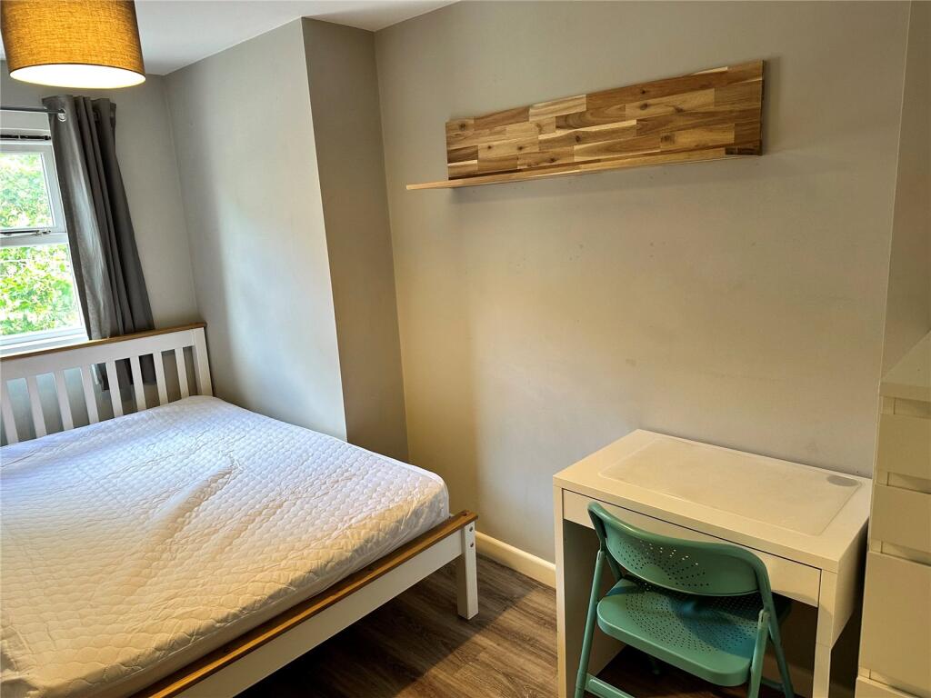 5 bedroom apartment for rent