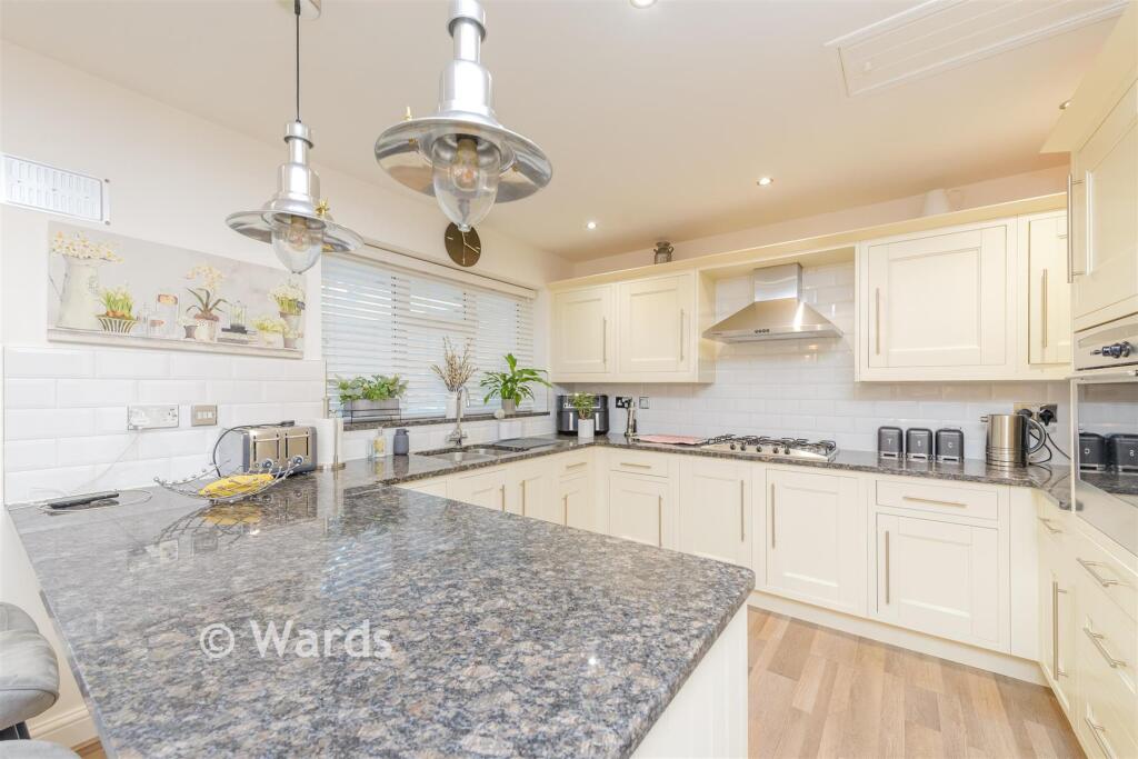 House in Sevenoaks, Farningham - View 3