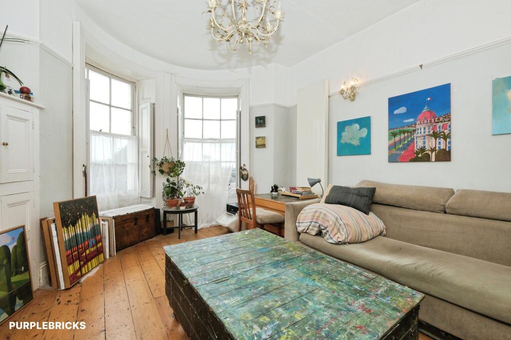 Apartment in Brighton - More