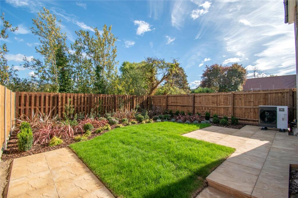 House in East Cambridgeshire, Haddenham - More