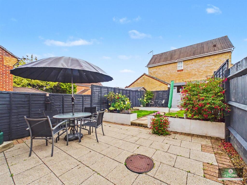 House in Crawley, Maidenbower, Worth - View 4