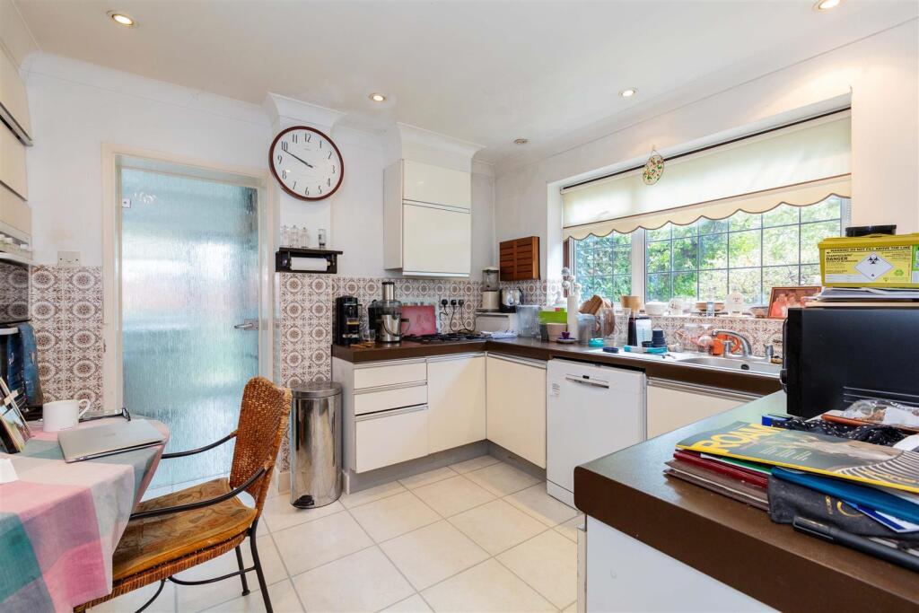House in Maidenhead, Bray Wick - View 5