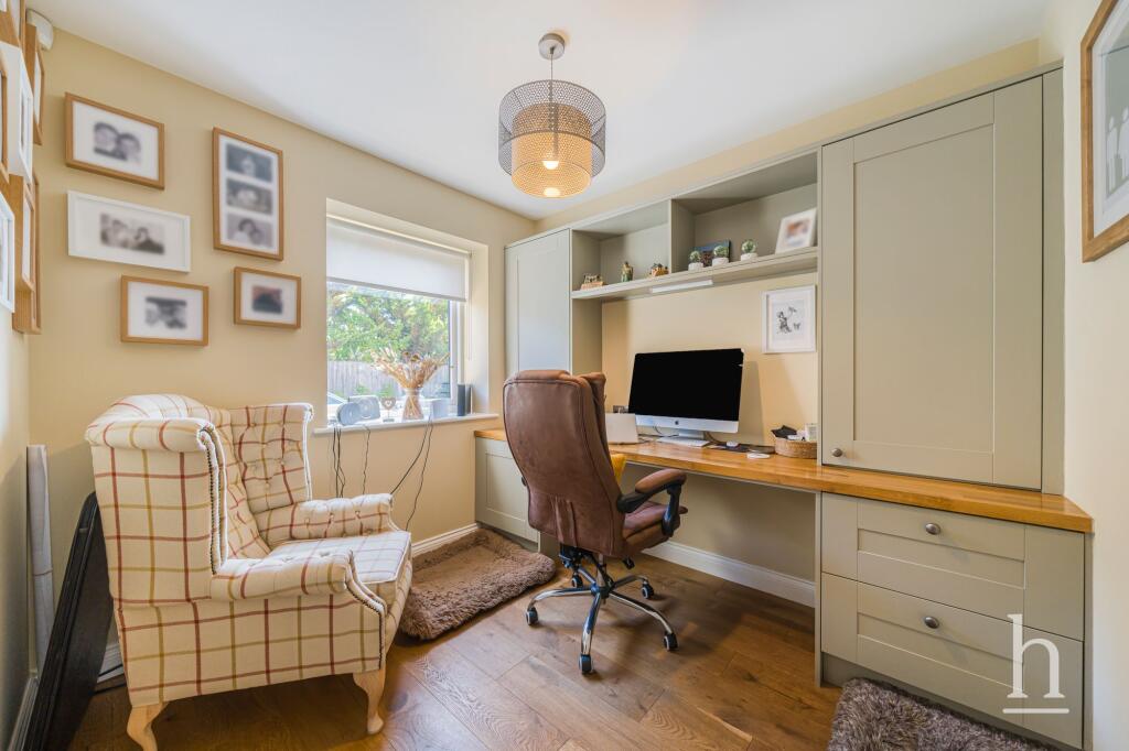 House in Wirral, Liverpool City Region - More