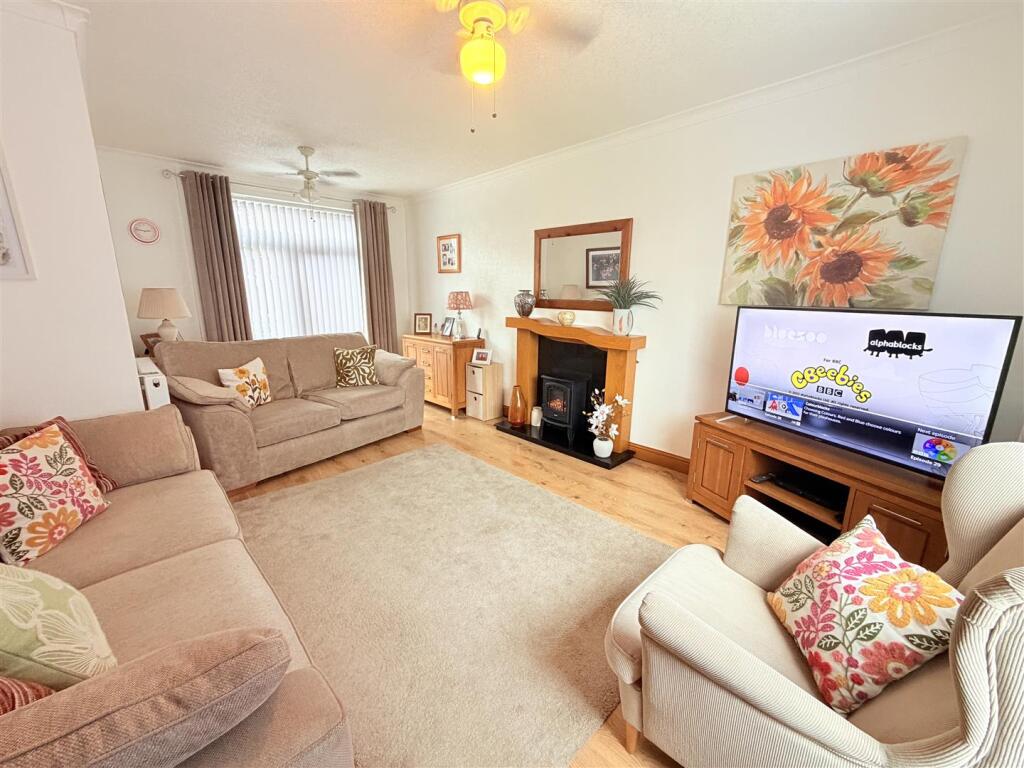 House in Tameside, Matley - View 3