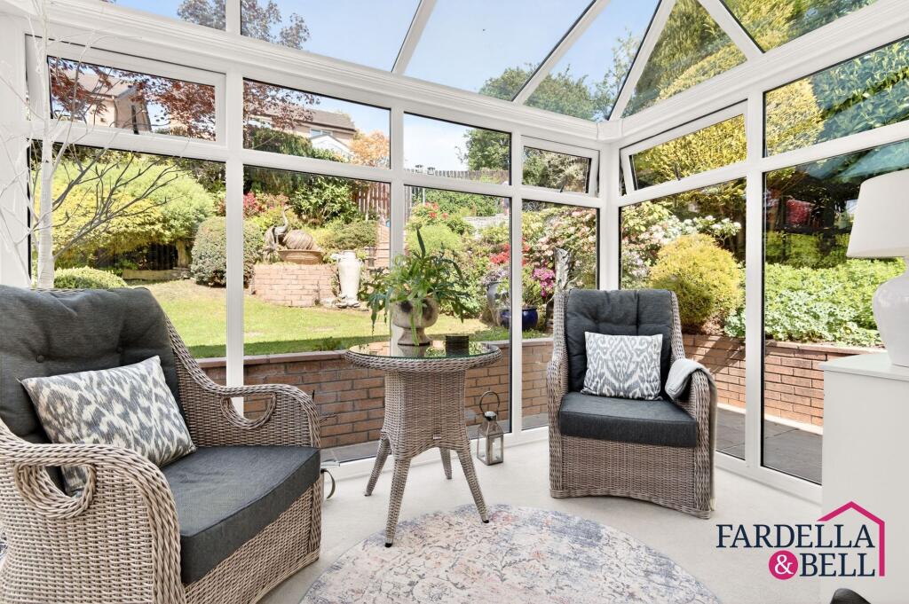House in Burnley, Padiham - More